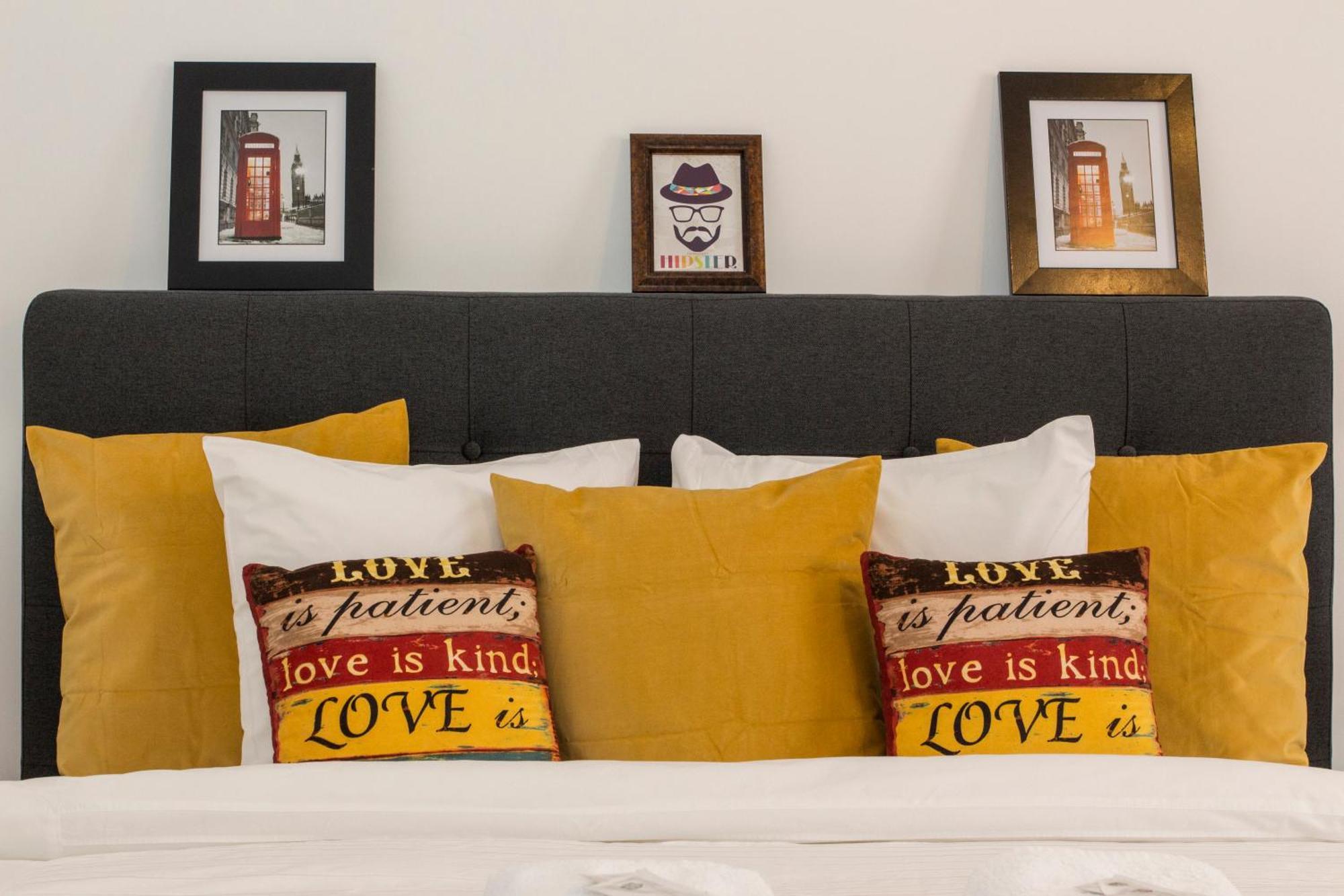 Old Town Premium Apartment By Mrg Bucureşti Ngoại thất bức ảnh